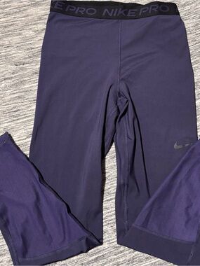 Nike women’s Blue Performance Leggings with Branded Waistband
